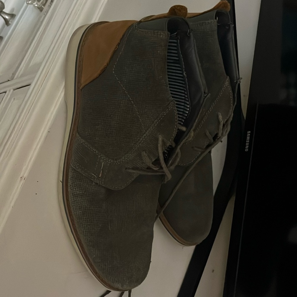 Men’s Shoes Size 11